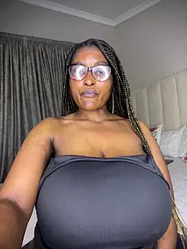 Bustygoddess32 online show from 04/27/26, 10:30