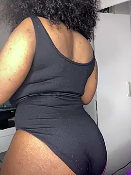 Bustygoddess32 online show from 06/23/26, 10:52