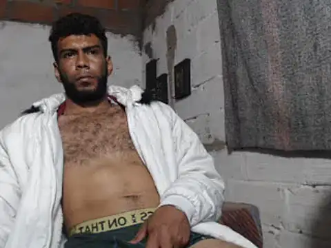 Snapshot of erik_alexander chatting on 12/24/24, 09:39 erik alexander online show from 12/24/24, 09:39