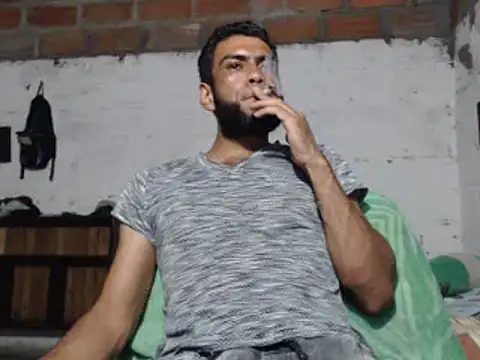 Snapshot of erik_alexander chatting on 02/02/25, 02:38 erik alexander online show from 02/02/25, 02:38