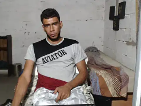 Snapshot of erik_alexander chatting on 02/09/25, 06:01 erik alexander online show from 02/09/25, 06:01