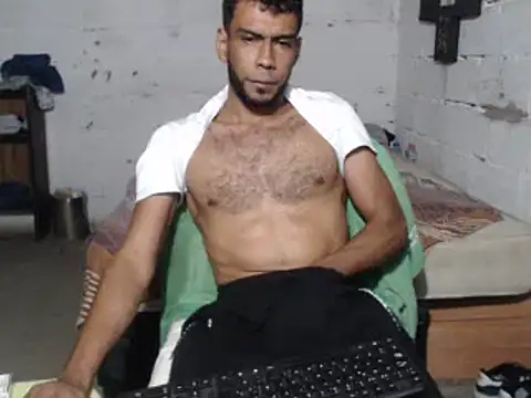 Snapshot of erik_alexander chatting on 02/13/25, 03:29 erik alexander online show from 02/13/25, 03:29