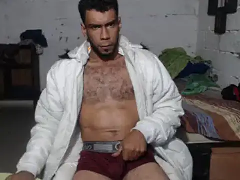 Snapshot of erik_alexander chatting on 02/14/25, 09:56 erik alexander online show from 02/14/25, 09:56