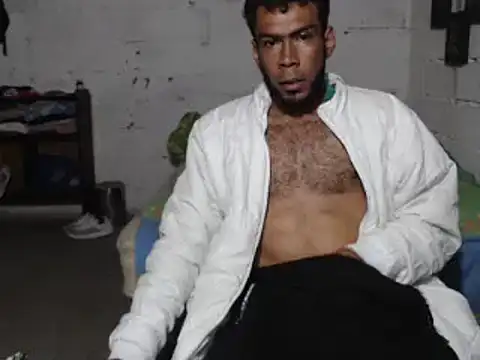 Snapshot of erik_alexander chatting on 03/04/25, 12:29 erik alexander online show from 03/04/25, 12:29