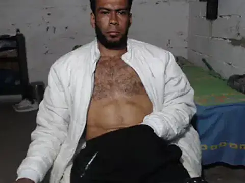 Snapshot of erik_alexander chatting on 03/04/25, 03:33 erik alexander online show from 03/04/25, 03:33