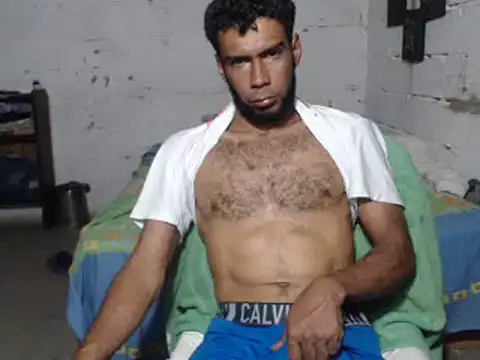 Snapshot of erik_alexander chatting on 03/07/25, 04:46 erik alexander online show from 03/07/25, 04:46