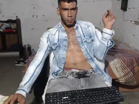 Snapshot of erik_alexander chatting on 03/12/25, 11:22 erik alexander online show from 03/12/25, 11:22