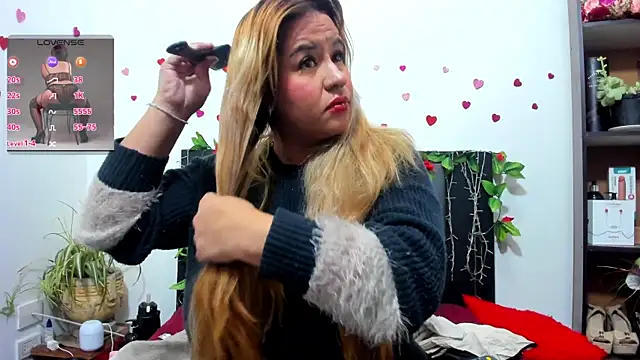 hazel 34 online show from 10/29/25, 08:27