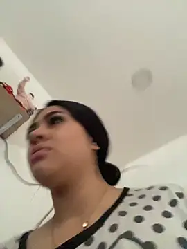 Snapshot of Charlotte_cutee18 chatting on 10/14/25, 03:46 Charlotte cutee18 online show from 10/14/25, 03:46