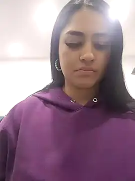 Snapshot of Charlotte_cutee18 chatting on 10/29/25, 05:20 Charlotte cutee18 online show from 10/29/25, 05:20