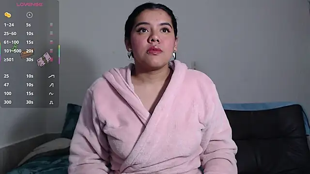 agata 22 online show from 11/15/25, 03:37