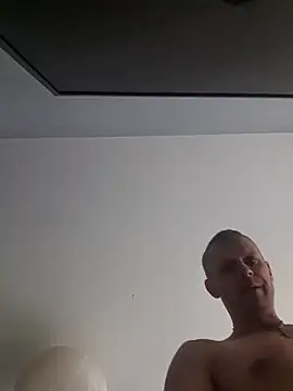 Snapshot of Arthur2288@xh chatting on 04/16/26, 04:08 Arthur2288xh online show from 04/16/26, 04:08