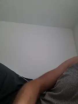 suarez1235 online show from 11/17/25, 09:37