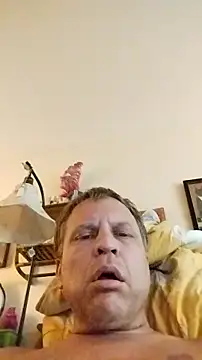 Snapshot of fukurbutt chatting on 10/08/25, 06:49 fukurbutt online show from 10/08/25, 06:49