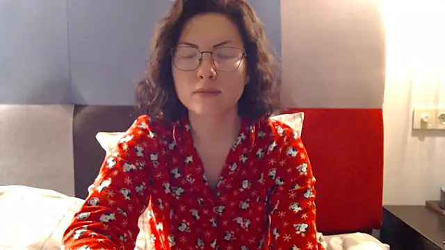 vaders daughter online show from 02/12/25, 08:29