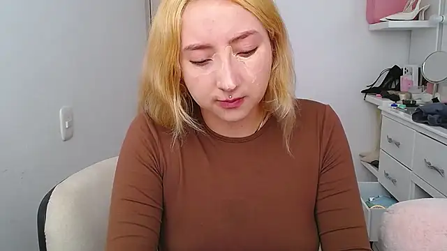 Barbie girl 69 online show from 05/21/26, 04:58