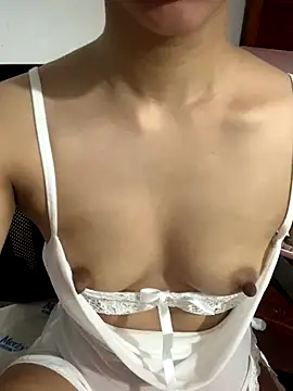 -Meomeo- online show from 10/18/25, 03:20