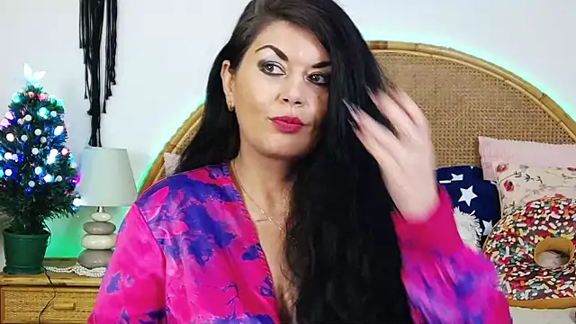 EllenGrace online show from 12/24/24, 05:16