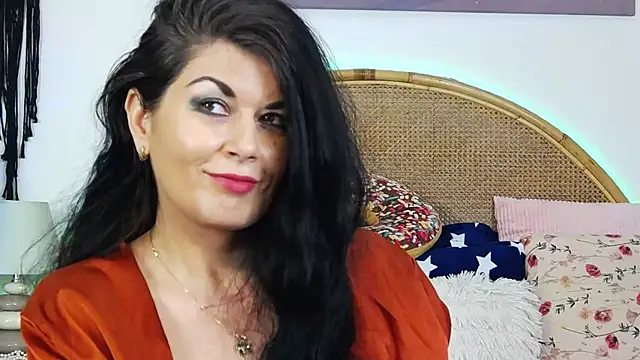 EllenGrace online show from 12/29/24, 04:27