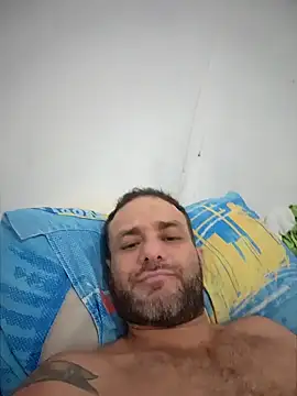 Snapshot of omlorim chatting on 02/11/25, 02:14 omlorim online show from 02/11/25, 02:14