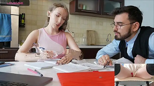 Snapshot of luxmuur chatting on 12/09/24, 09:06 luxmuur online show from 12/09/24, 09:06