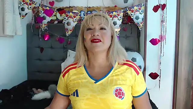 ChristinMooree online show from 07/07/26, 03:16