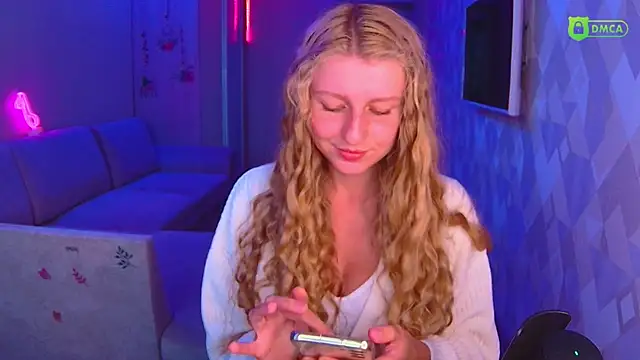 AmaliaQueen online show from 09/27/25, 02:44