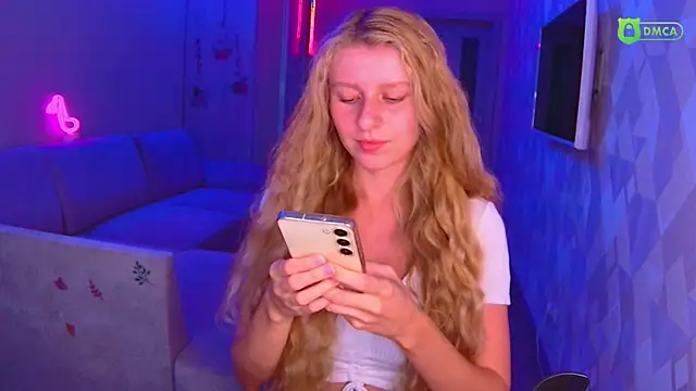 AmaliaQueen online show from 10/11/25, 02:15