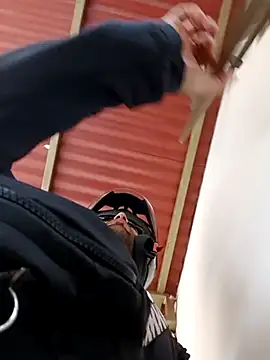 sebasxx97 online show from 09/09/25, 02:27