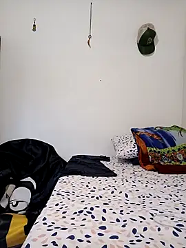 sebasxx97 online show from 10/23/25, 03:44