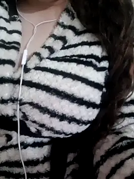 Snapshot of Zanoba-16 chatting on 03/15/25, 07:59 Zanoba-16 online show from 03/15/25, 07:59