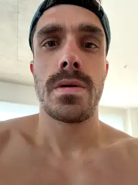 mightgogay online show from 09/19/25, 08:42