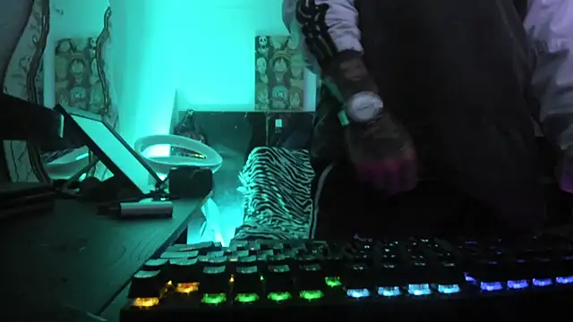 Sisoyalejo420 online show from 12/04/25, 02:32