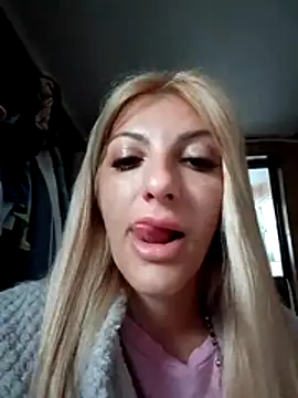 RileyLanna online show from 06/18/26, 03:40