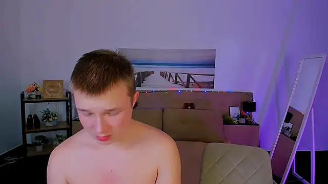 Snapshot of _Olli__Stiw_ chatting on 12/15/24, 02:30 Olli Stiw online show from 12/15/24, 02:30