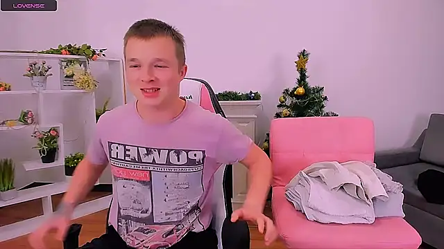 Snapshot of _Olli__Stiw_ chatting on 12/19/24, 08:44 Olli Stiw online show from 12/19/24, 08:44