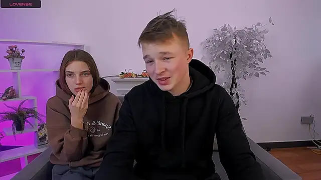 Snapshot of _Olli__Stiw_ chatting on 02/28/25, 09:47 Olli Stiw online show from 02/28/25, 09:47