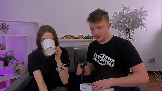 Snapshot of _Olli__Stiw_ chatting on 03/08/25, 08:11 Olli Stiw online show from 03/08/25, 08:11