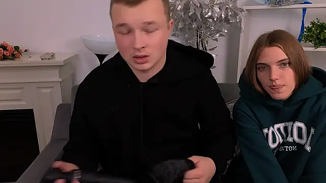 Snapshot of _Olli__Stiw_ chatting on 10/13/25, 08:14 Olli Stiw online show from 10/13/25, 08:14