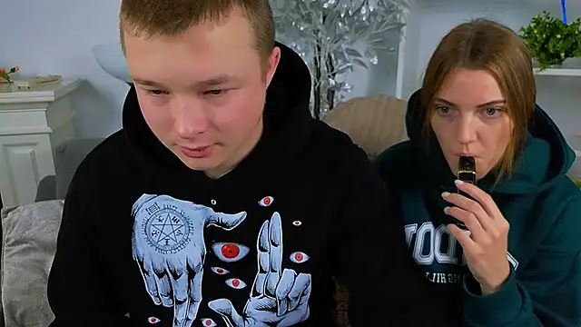 Snapshot of _Olli__Stiw_ chatting on 10/29/25, 08:16 Olli Stiw online show from 10/29/25, 08:16