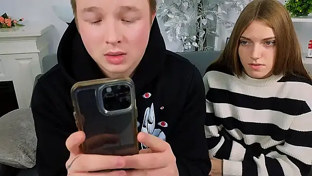 Snapshot of _Olli__Stiw_ chatting on 11/28/25, 08:28 Olli Stiw online show from 11/28/25, 08:28