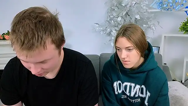 Snapshot of _Olli__Stiw_ chatting on 11/30/25, 08:07 Olli Stiw online show from 11/30/25, 08:07