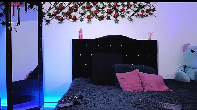 Alaia Asuka online show from 04/15/26, 02:07