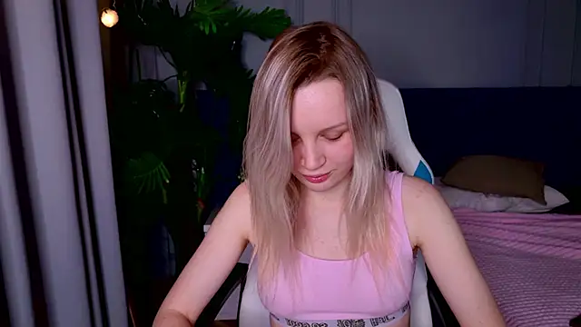 Beatrica Klein online show from 01/14/25, 02:22