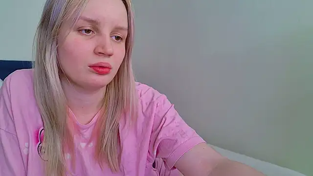 Beatrica Klein online show from 04/04/26, 03:20