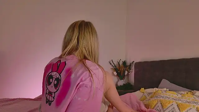 Beatrica Klein online show from 04/08/26, 03:34