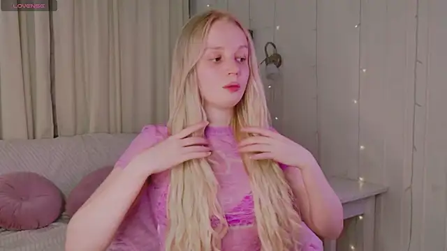 Beatrica Klein online show from 04/16/26, 03:57