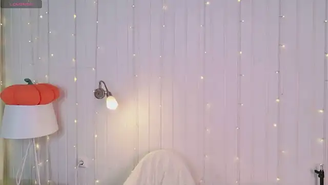 Beatrica Klein online show from 06/01/26, 02:30