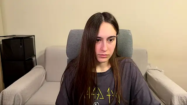 AliceKolltt online show from 04/15/26, 07:58