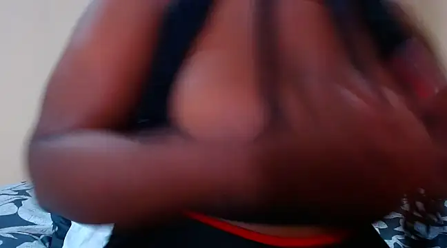 Snapshot of BERNINIBLUSHX89 chatting on 12/24/24, 04:08 BERNINIBLUSHX89 online show from 12/24/24, 04:08